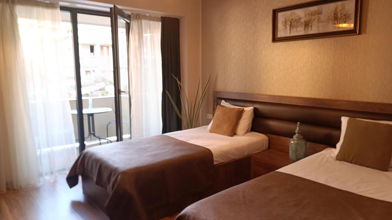 Hills Batumi Hotel ภายนอก รูปภาพ