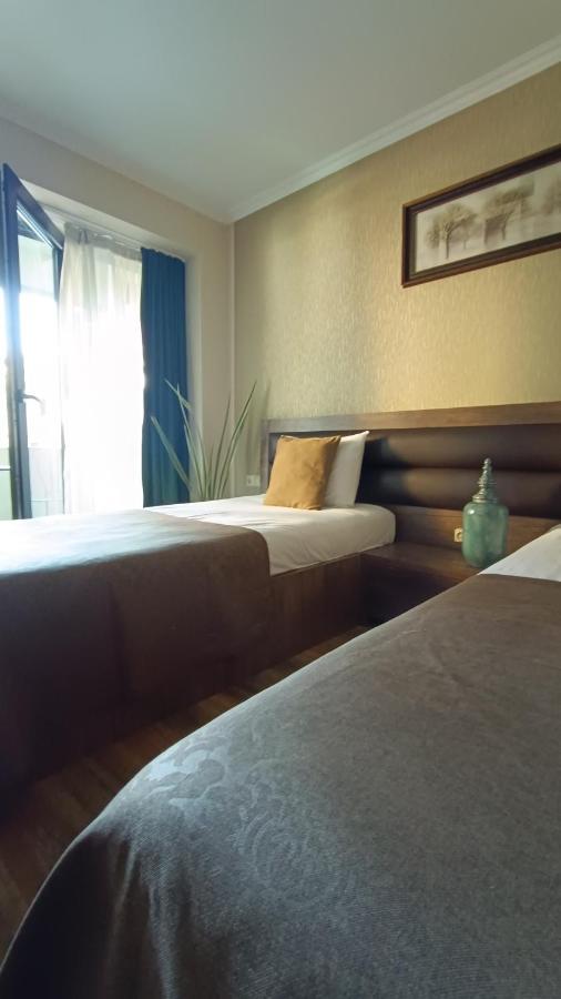 Hills Batumi Hotel ภายนอก รูปภาพ