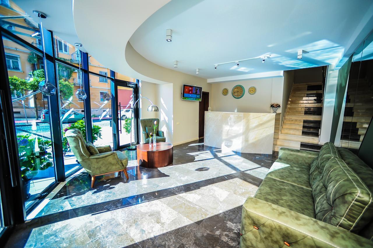 Hills Batumi Hotel ภายนอก รูปภาพ
